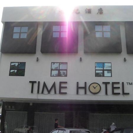 Time Hotel Seremban Esterno foto